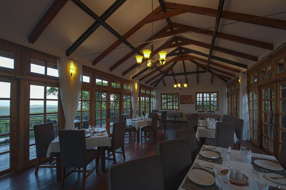Karibu Camps And Lodges Lions Paw Ngorongoro Karatu Esterno foto