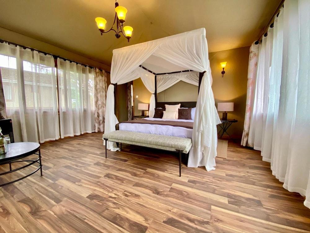 Karibu Camps And Lodges Lions Paw Ngorongoro Karatu Esterno foto